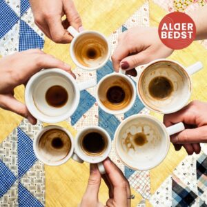 Fællesskabeligt kaffe- og kagebord